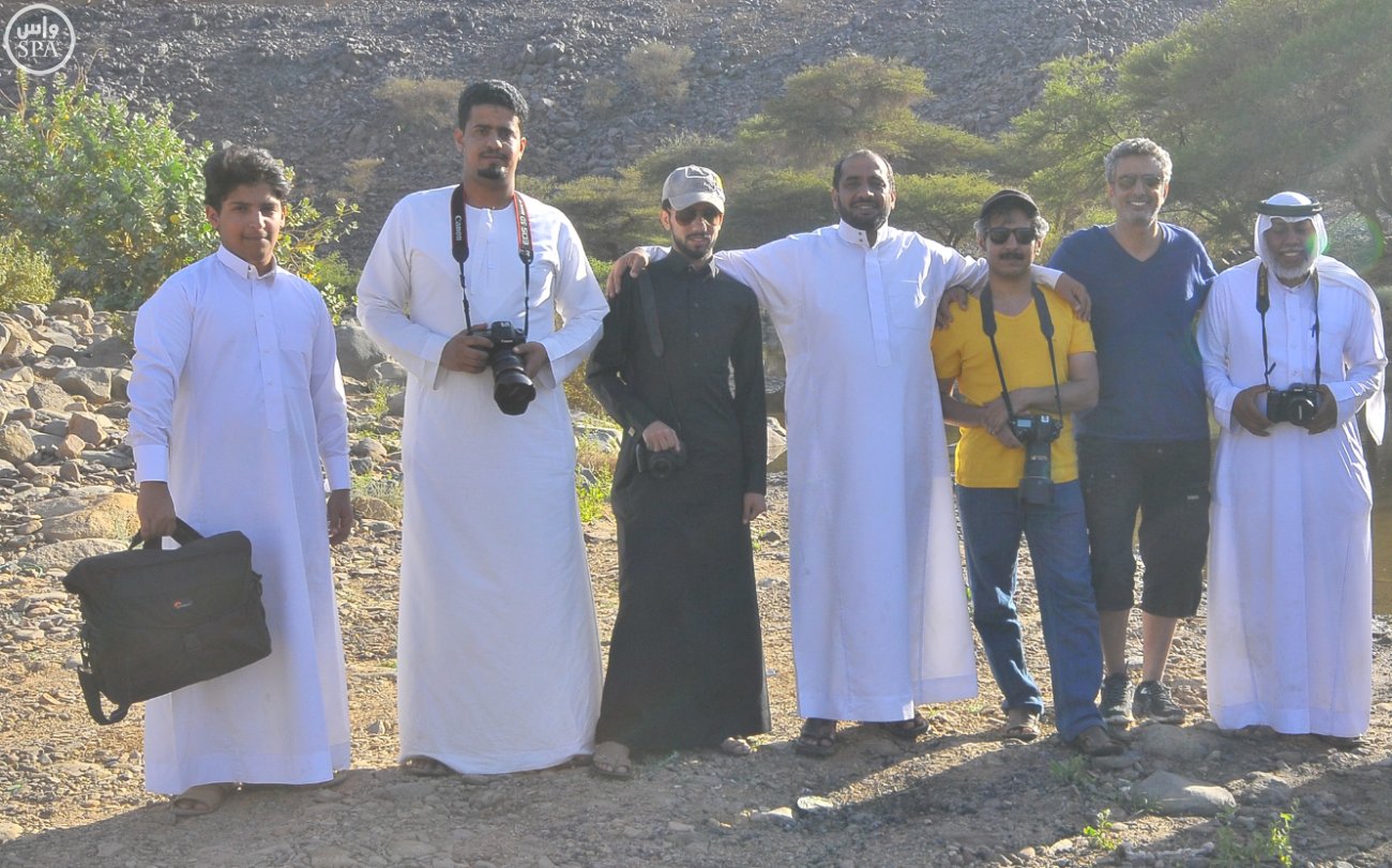 فنون نجران تنظم رحلة تصوير فوتوغرافي لمحافظة بدر الجنوب