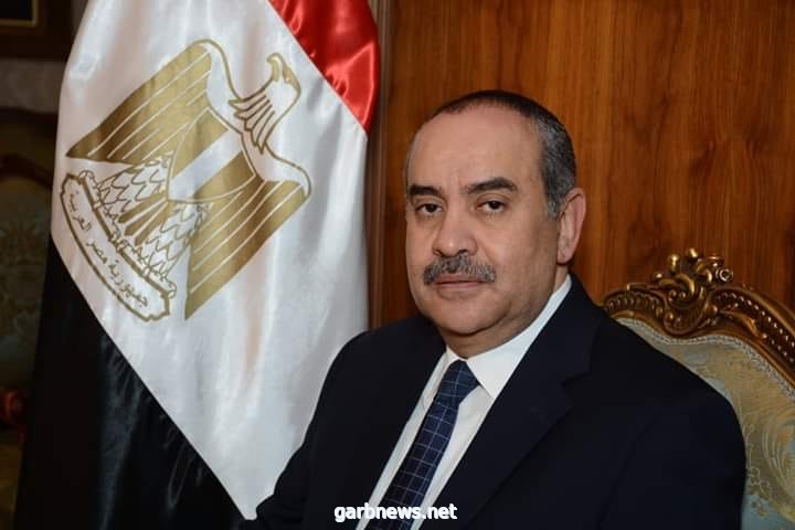 وزير الطيران فى جولة تفقدية مفاجئة لمستشفي مصر للطيران
