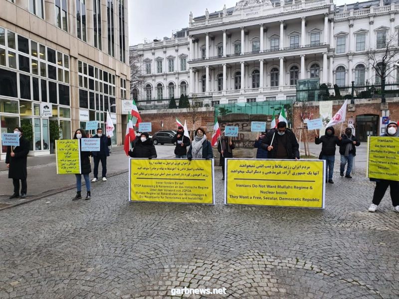 الإيرانيون يتظاهرون ضد المحادثات بين النظام الإيراني واللجنة المشتركة