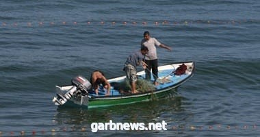 السلطات التونسية تحتجز مركب صيد مصرى على متنها 16 صيادا