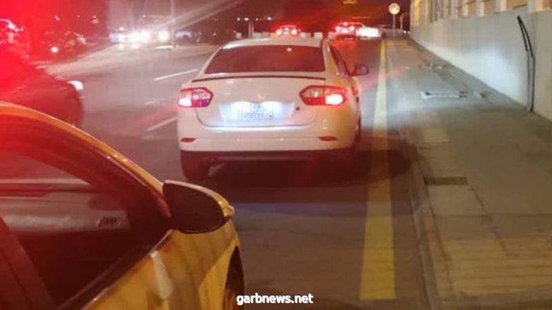 المرور السعودي يلقي القبض على سائق مركبة بعد ارتكابه عدة مخالفات