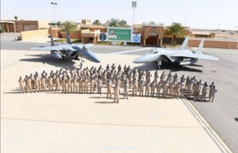 نائب قائد القوات الجوية يقف على استعدادات الأطقم الجوية المشاركة في التمرين السعودي / اليوناني