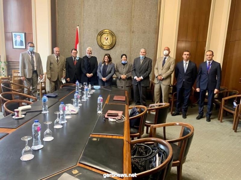 وزارة الخارجية تحتفي بالعلماء المصريين الفائزين بجائزة " كوامي نكروما ٢٠٢٠" للتميز العلمي.
