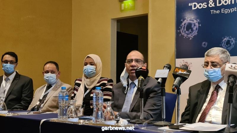 مستشار الرئيس المصري للصحة يدعو للالتزام بإجراءات الوقاية ضد كورونا: اللقاحات لا تعطى مناعة كاملة
