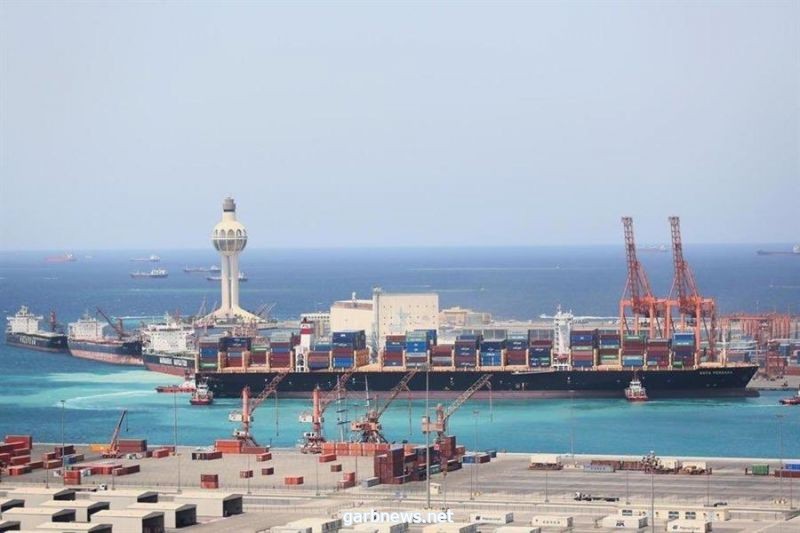 إيقاف حركة الملاحة البحرية في ميناء جدة بسبب زيادة سرعة الرياح