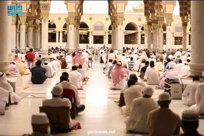 إقامة أول صلاة جمعة بالمسجد النبوي في شهر رمضان المبارك.