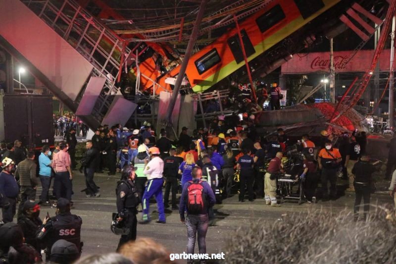 قتلى وعشرات المصابين في انهيار جسر بمكسيكو لحظة مرور قطار مترو عليه