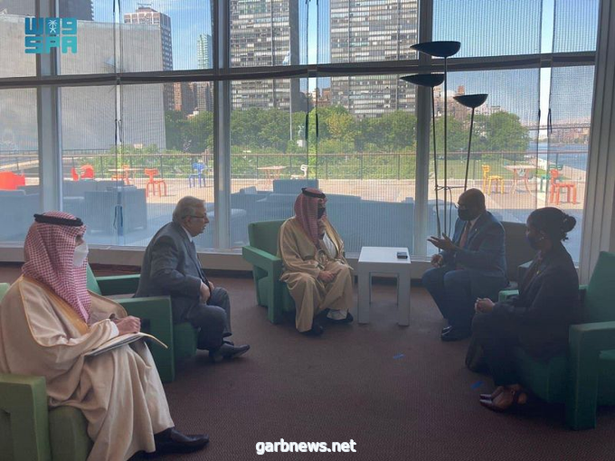 سمو #وزير_الخارجية يلتقي وزير خارجية #المالديف، ناقشا خلاله آخر المستجدات والتطورات في #فلسطين.
