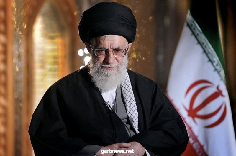 #تحت_الأضواء  : النظام الايراني "ينكمش" وخامنئي يدق مسماراً في نعشه