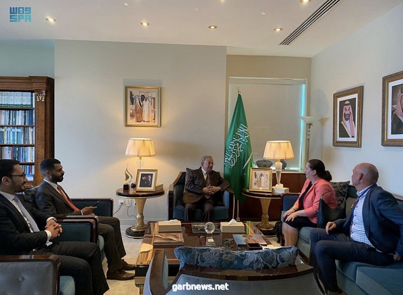 السفير المعلمي يلتقي بالأمين العام المساعد لبرنامج الأمم المتحدة الإنمائي للدول العربية والممثل ‏المقيم للبرنامج في اليمن