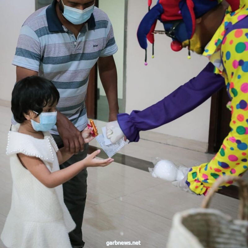 نادي التطوع الإداري الصحي بالدمام يقدم هدايا العيد لـ 88 مريض ومريضة