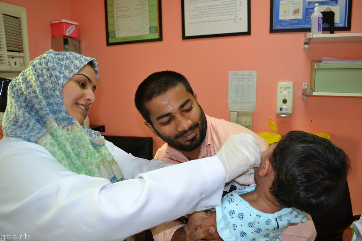 اختتام حملة التطعيم الوطنية لتطعيم 2000 طفل ضد شلل الأطفال  لعام  1437
