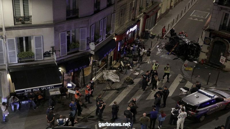 غلق شارع في باريس بعد اصطدام سيارة بمقهى