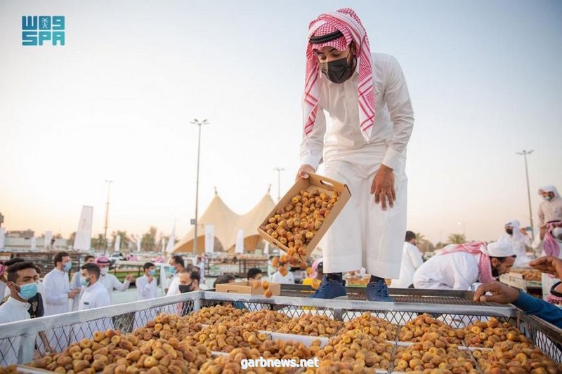 "مهرجان بريدة للتمور" يحفز الشباب على نقل التمور وشحنها لمناطق المملكة والخليج