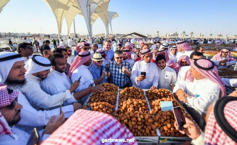 نائب وزير البيئة يزور مهرجان #بريدة للتمور