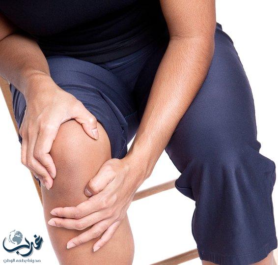باحثون أمريكيون: يكشفون أن "طقطقة "الركبة وما حولها قد تكون مؤشرًا لإصابتك بهشاشة العظام