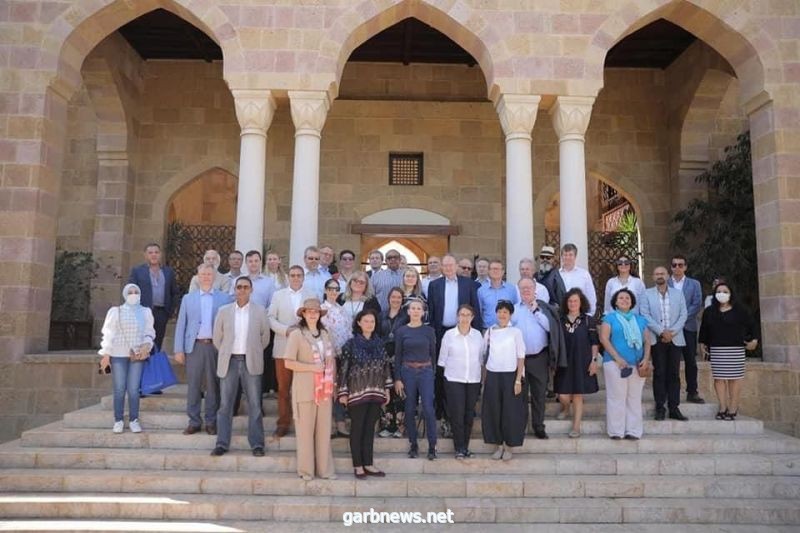 سفير الاتحاد الأوروبي وسفراء 13 دولة أوروبية بالقاهرة يزورون مسجد المارداني بمنطقة الدرب الأحمر