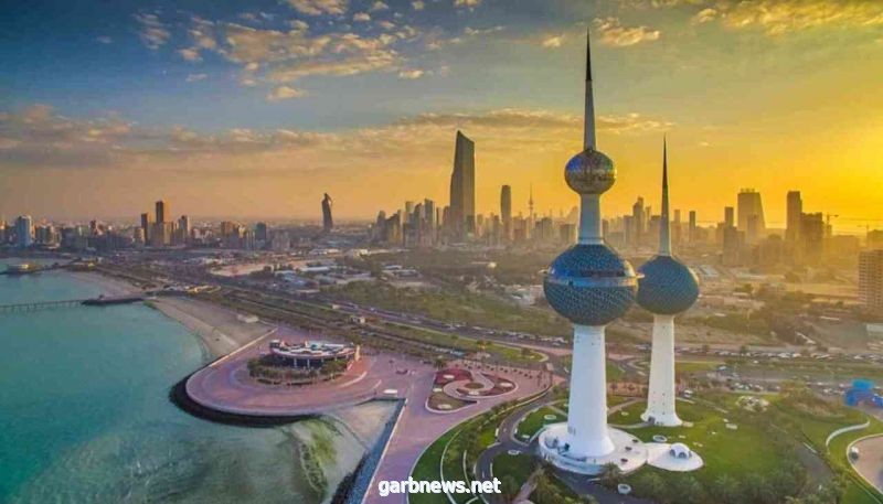 #الكويت تعلن فتح المطار لجميع الرحلات وإلغاء التباعد في المساجد