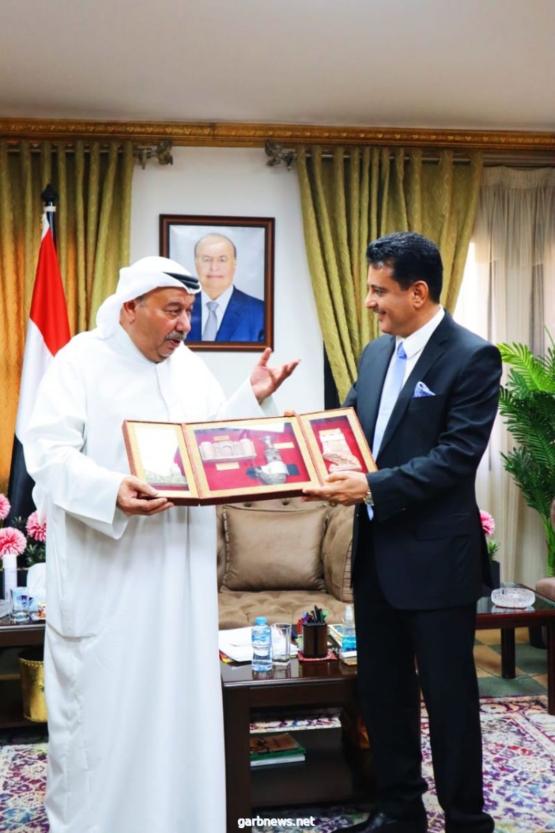 مارم يتسلم من السفير الكويتي في القاهرة عمادة السلك الدبلوماسي بمصر