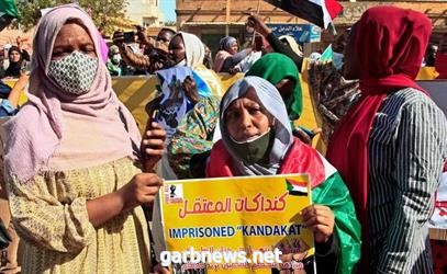السودان.. المحتجون يعودون إلى الشارع وسط اضطراب الاتصالات
