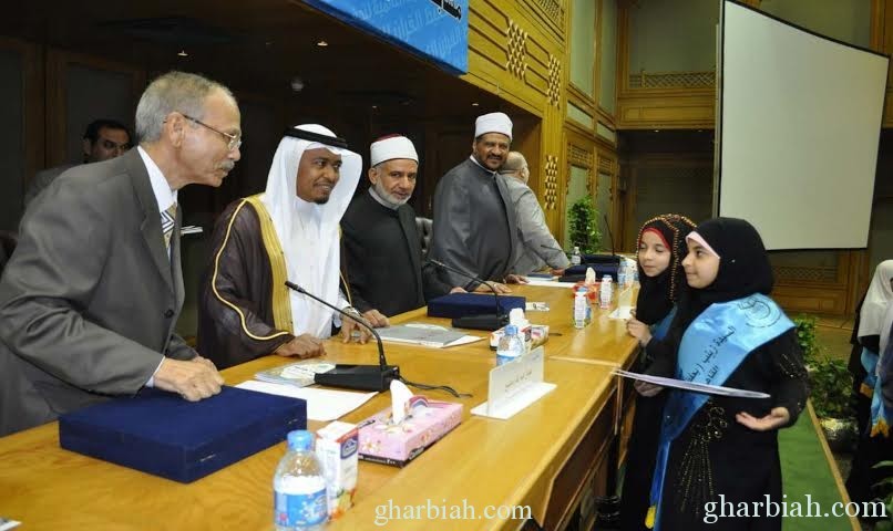 700 متسابقة يشاركن في مسابقة السيدة زينب القرآنية التي أقامتها الهيئة العالمية في جمهورية مصر