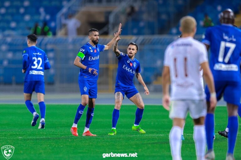 بهدفي الفرج وإيجالو   ... الهلال يحجز مقعده بالنهائي الأغلى