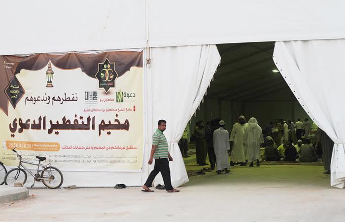 أكثر من 50 ألف وجبة للصائمين يقدمها مكتب دعوة شمال الرياض