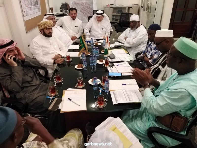 رئيس وأعضاء اللجنة التنفيذية بشركة مطوفي حجاج أفريقيا غير العربية  يلتقون بمسؤولي  مكتب شوؤن حج ساحل العاج
