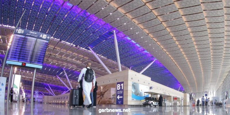 منع دخول حاملي تأشيرات الزيارة عبر مطارات جدة والمدينة والطائف إعتبار من هذا الموعد