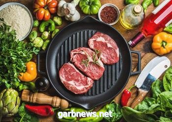 “الغذاء والدواء”: راقبوا اللحوم أثناء الطهي وتأكدوا من نضجها بهذه الطريقة