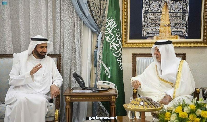 سمو الأمير خالد الفيصل يستقبل وزير الحج والعمرة