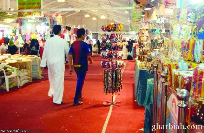 مهرجان التسوق في الطائف والأجواء المعتدلة يجذبان الزوار والسائحين من مكة وجدة