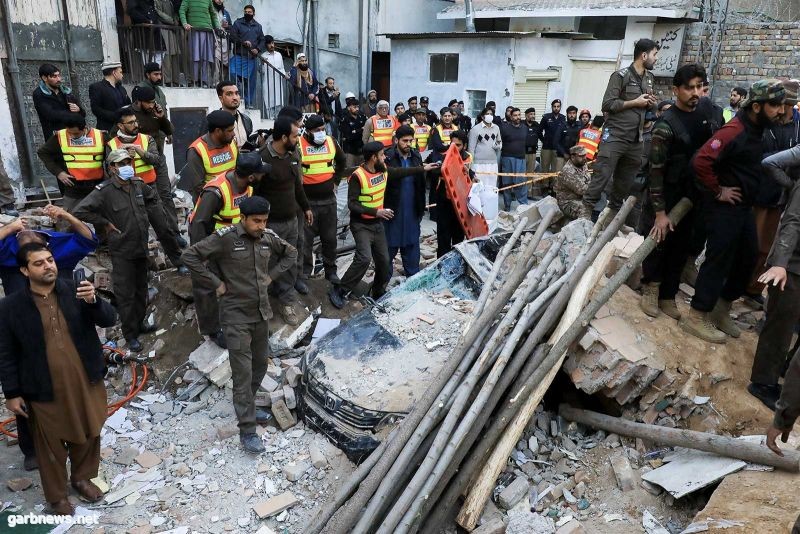 ارتفاع حصيلة ضحايا انفجار مسجد باكستان