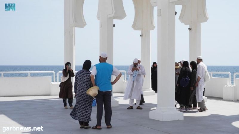 الواجهة البحرية بجدة تستقطب الحجاج لتوثيق ذكرياتهم قبيل مغادرتهم إلى بلدانهم