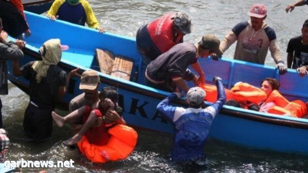 مصرع 15 راكبا إثر غرق عبارة في جزيرة إندونيسية