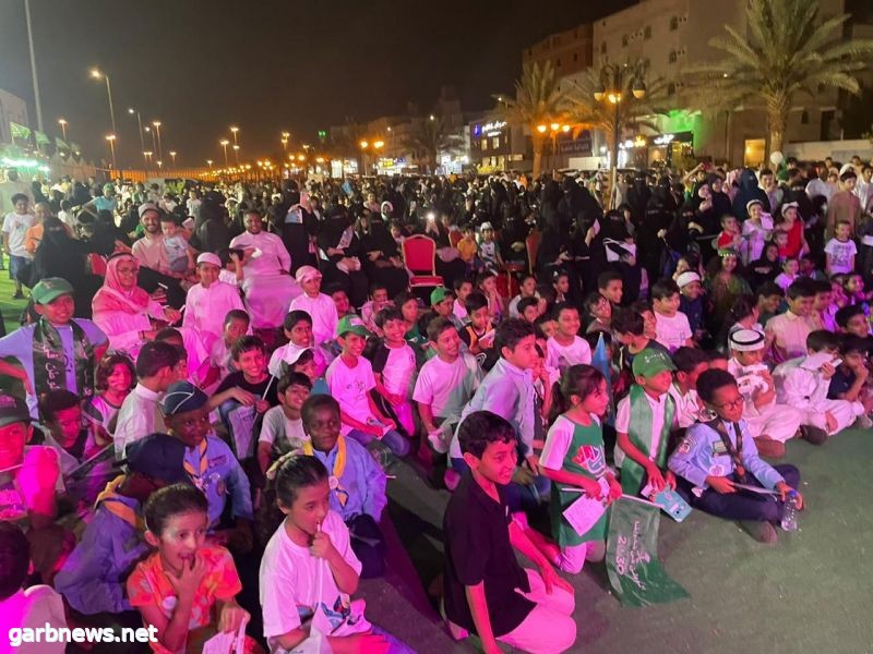جمعية مراكز الأحياء بحي العمرة ومعا التطوعي  يحتفلون باليوم الوطني