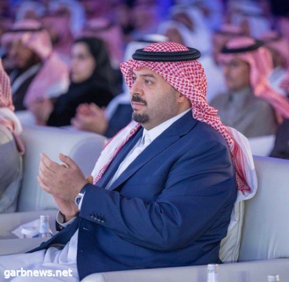 "الأمير فيصل بن خالد بن سلطان يشهد الجلسة الرئيسية في منتدى الحدود الشمالية للاستثمار"