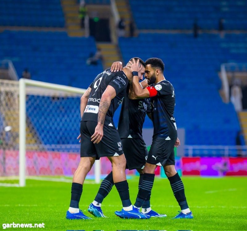 الهلال يمطر شباك الحزم بتسعة أهداف ويعزز صدارته للدوري السعودي