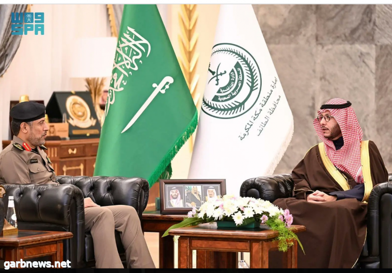 الأمير سعود بن نهار يستقبل مدير شرطة المحافظة.