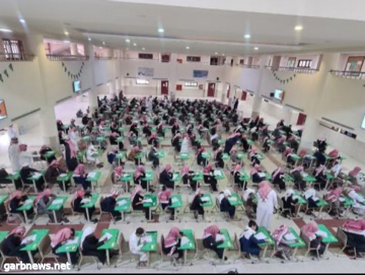 أكثر من 200 ألف طالب وطالبة أدو اختبارات  نهاية الفصل الدراسي الثاني في الطائف  والمدير العام يطمئن على سيرها