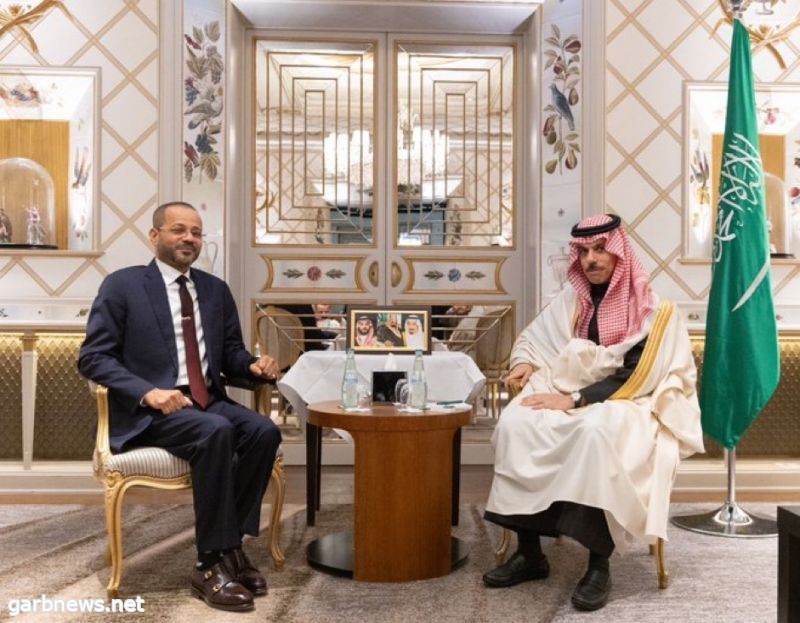 فيصل بن فرحان يلتقي وزير الخارجية العُماني