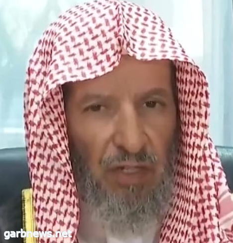 الشيخ الشثري يوضح حكم تغميض العينين أثناء الصلاة والدعاء بقصد الخشوع