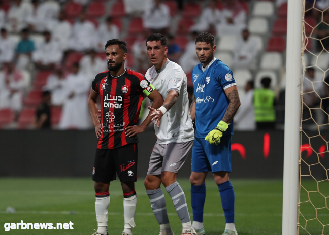 الرائد يتعادل مع الطائي في دوري روشن