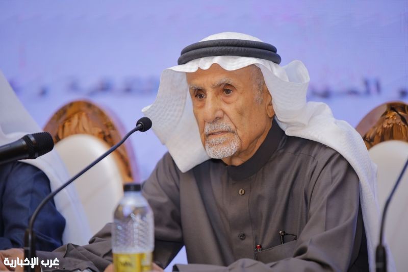 أُدبَاءٌ ومُثقفونَ: القشعمي نَسيج وحده ومؤلفات مراجع موثوقة أُدبَاءٌ ومُثقفونَ: القشعمي نَسيج وحده ومؤلفات مراجع موثوقة