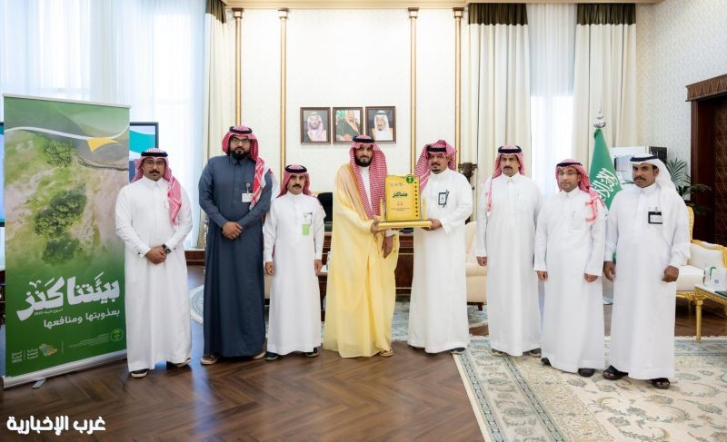 وكيل إمارة الباحة يدشّن فعاليات أسبوع البيئة 2025 تحت شعار “بيئتنا كنز” وكيل إمارة الباحة يدشّن فعاليات أسبوع البيئة 2025 تحت شعار “بيئتنا كنز”