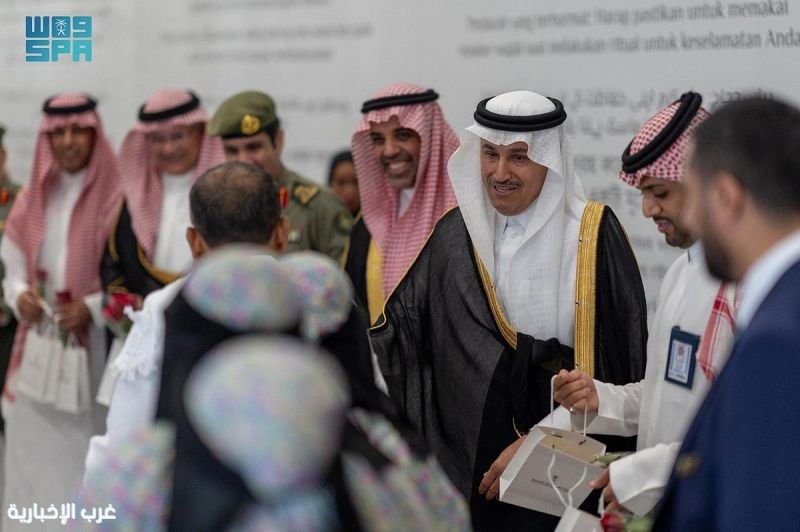 "الجاسر" يستقبل أولى رحلات الحجاج في موسم 1446هـ بمطار الملك عبدالعزيز الدولي في جدة "الجاسر" يستقبل أولى رحلات الحجاج في موسم 1446هـ بمطار الملك عبدالعزيز الدولي في جدة