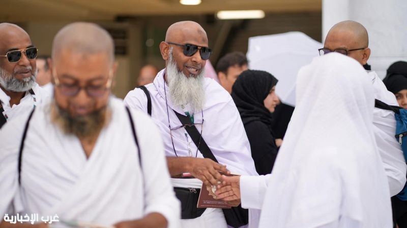 رئاسة الشؤون الدينية تستقبل أولى طلائع ضيوف الرحمن في المسجد الحرام وتقدم إهداءات تثقيفية وكتبًا توعوية بلغات متعددة رئاسة الشؤون الدينية تستقبل أولى طلائع ضيوف الرحمن في المسجد الحرام وتقدم إهداءات تثقيفية وكتبًا توعوية بلغات متعددة