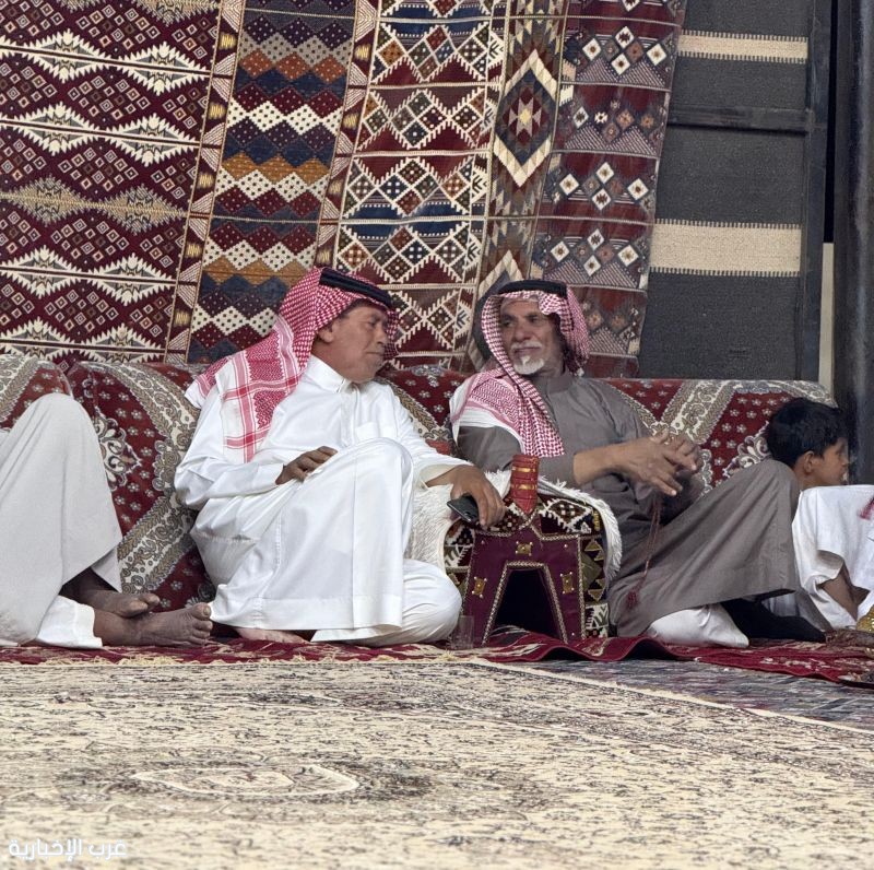 بحضور الشيخ ضيف الله الدويرج ".. حمدان الزواهرة يقيم مأدبة عشاء تكريماً لابنهم بدر فرحان الشراري " بحضور الشيخ ضيف الله الدويرج ".. حمدان الزواهرة يقيم مأدبة عشاء تكريماً لابنهم بدر فرحان الشراري "