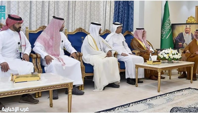 أمير نجران يطّلع على مبادرة "نخدمهمْ بعناية" لخدمة ضيوف الرحمن في موسم الحج أمير نجران يطّلع على مبادرة "نخدمهمْ بعناية" لخدمة ضيوف الرحمن في موسم الحج