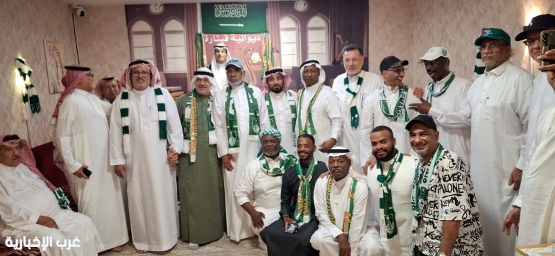 ديوانية قيثارة تحتفي بتتويج النادي الأهلي بلقب بطل آسيا بحضور نجومه القدامى ديوانية قيثارة تحتفي بتتويج النادي الأهلي بلقب بطل آسيا بحضور نجومه القدامى